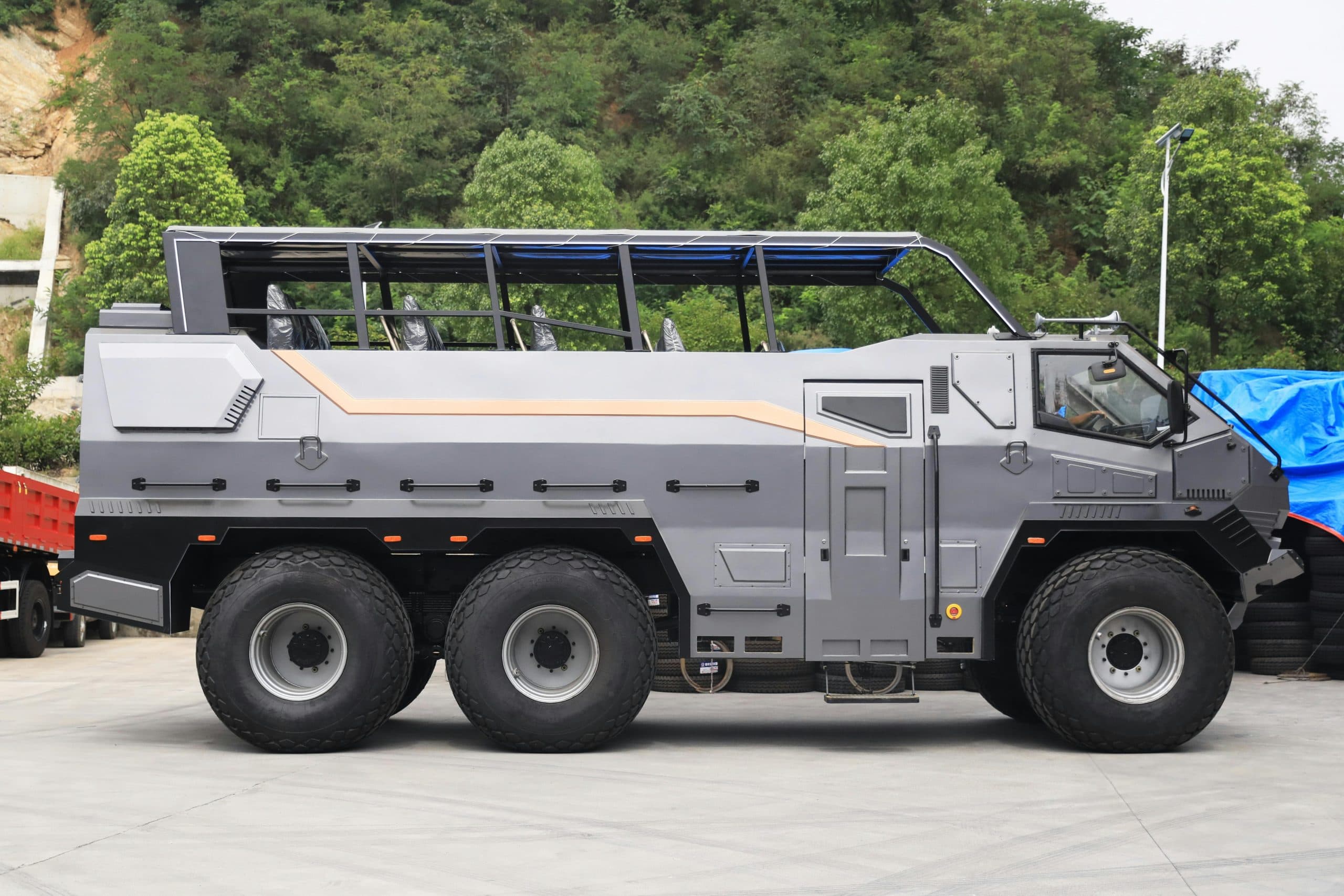 Indian Army Signs Contract With L&T and BAE Systems for BvS10 Sindhu Vehicles